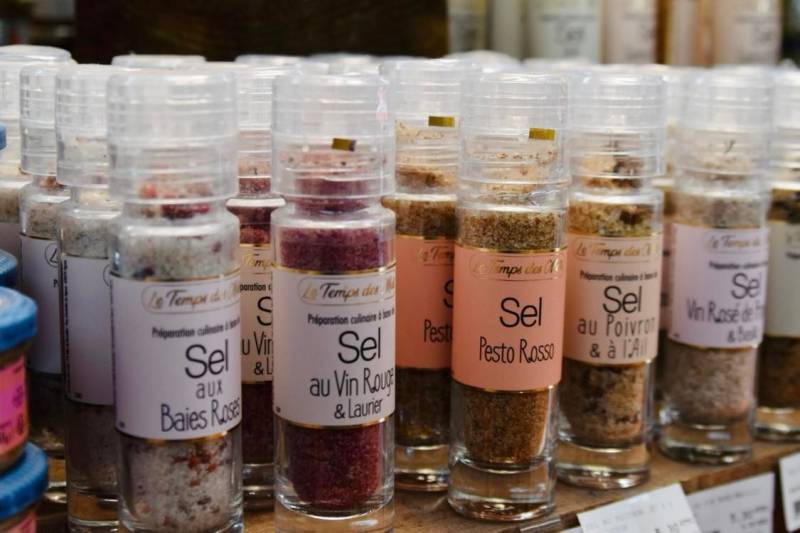  sels aromatisés et de poivre de production locale, à La Crau proche de Toulon