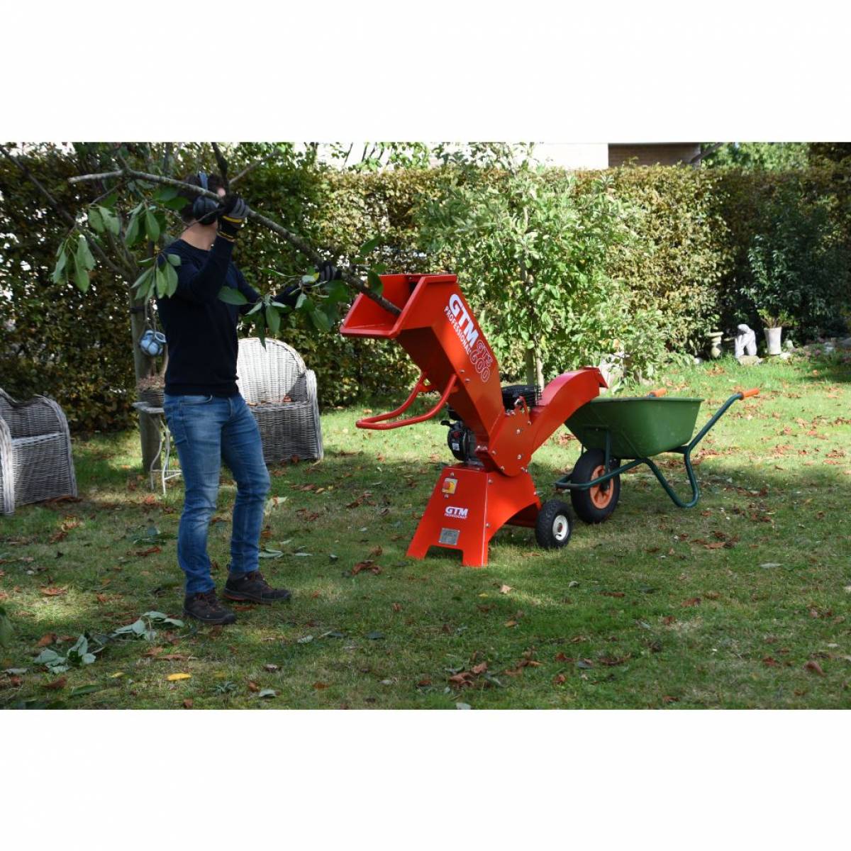 Vente de broyeur de branches et broyeur de branches thermique à La Crau Var 