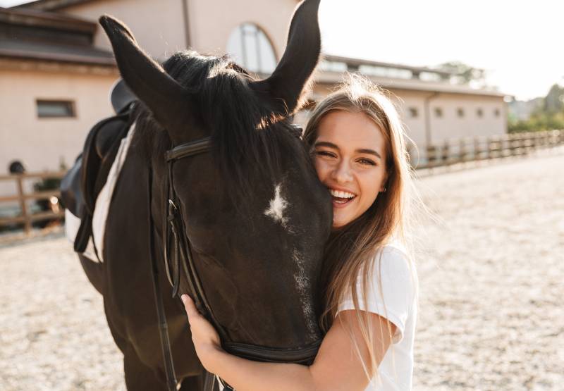 Arrivages produits de la marque ESC Laboratoire pour les soins de votre cheval à La Crau proche de La Valette-du-Var