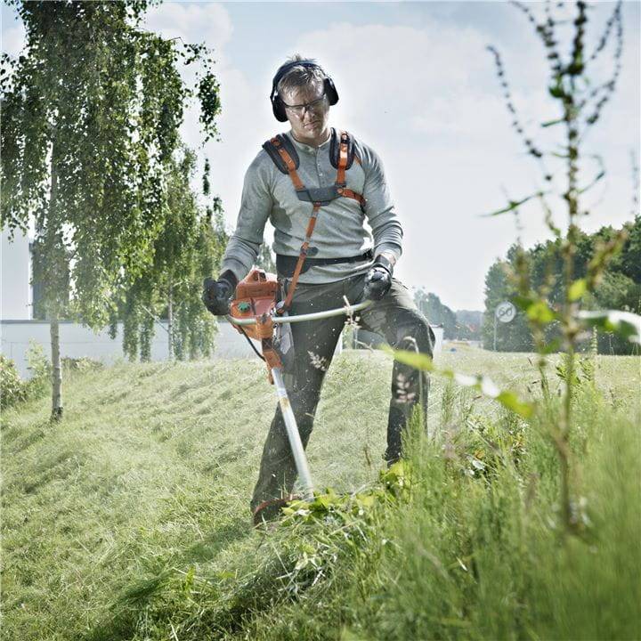 débroussailleuse thermique débroussailleuse batterie La Crau Var débroussailleuse thermique débroussailleuse batterie La Crau Var
