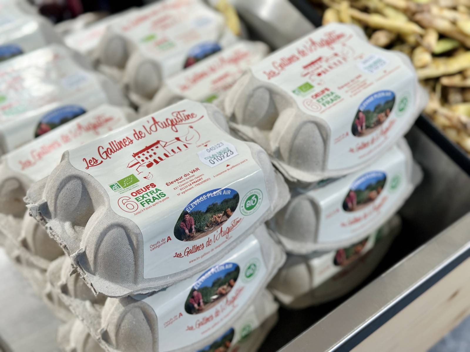 Où trouver des œufs bios, extra frais et produit localement, à La Crau proche de Toulon dans le Var.